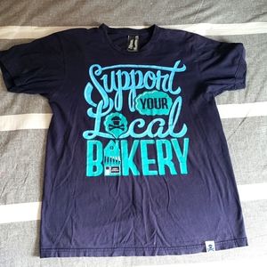 Johnny Cupcakes tshirt